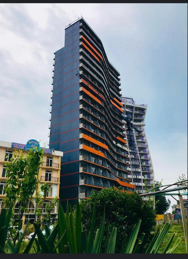 Апартаменты Orange Batumi Travel Экстерьер фото